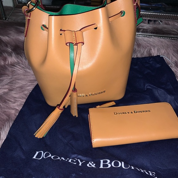 Dooney & Bourke Handbags - Dooney bucket purse with matching wallet